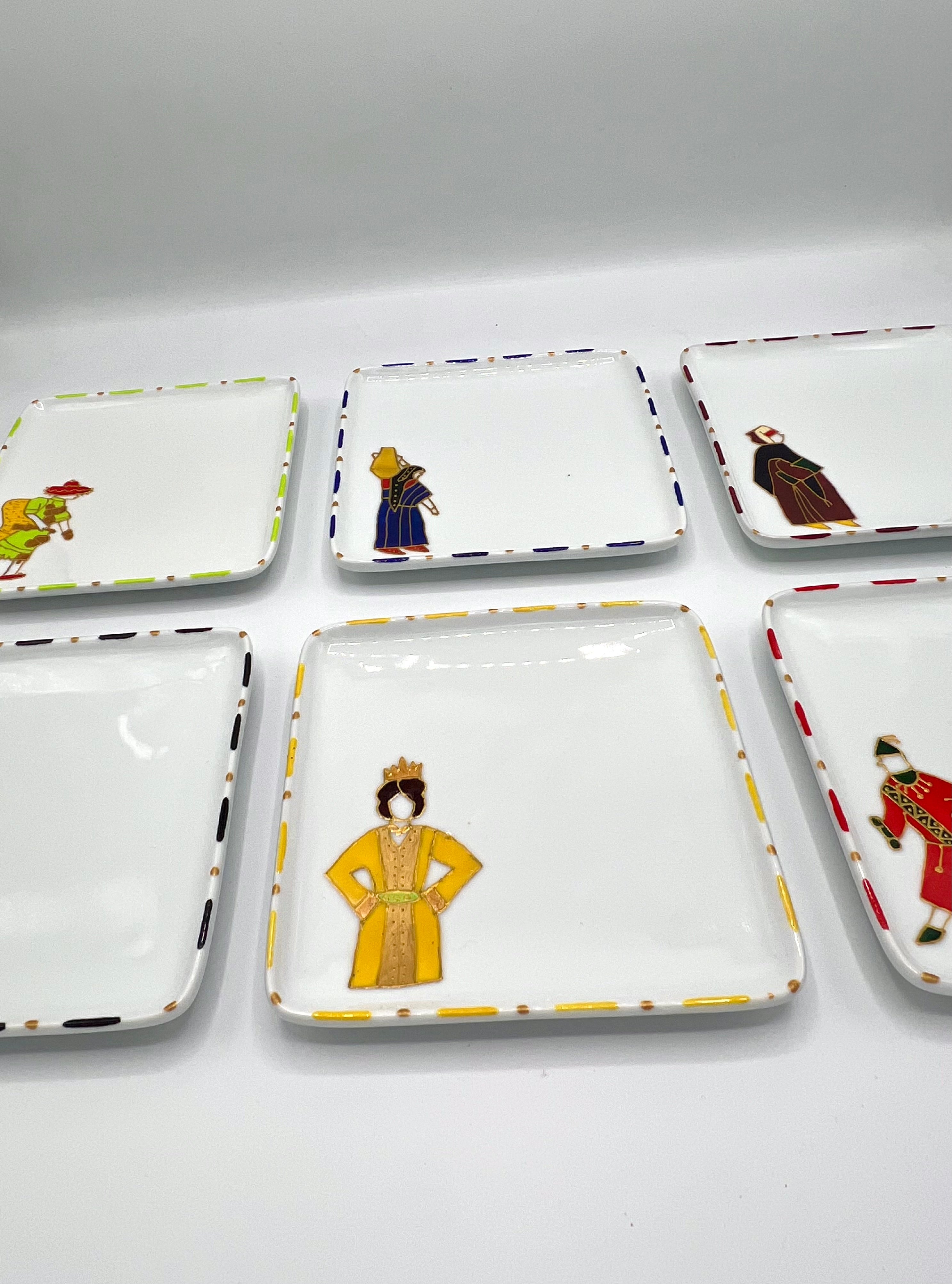 Lot de 6 assiettes en porcelaine